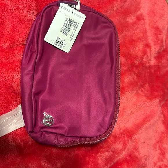 Lulu - Picture 1 of 3